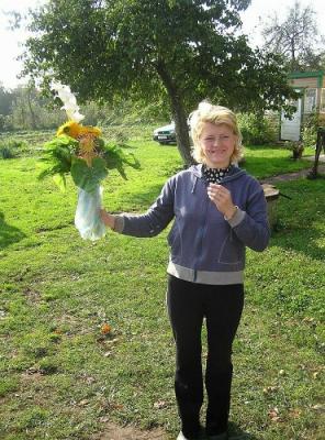 The themes of flowers and greenery are everywhere evident in the summer months in Lithuania.  Making attractive flower arrangements is a natural talent for many Lithuanians. 